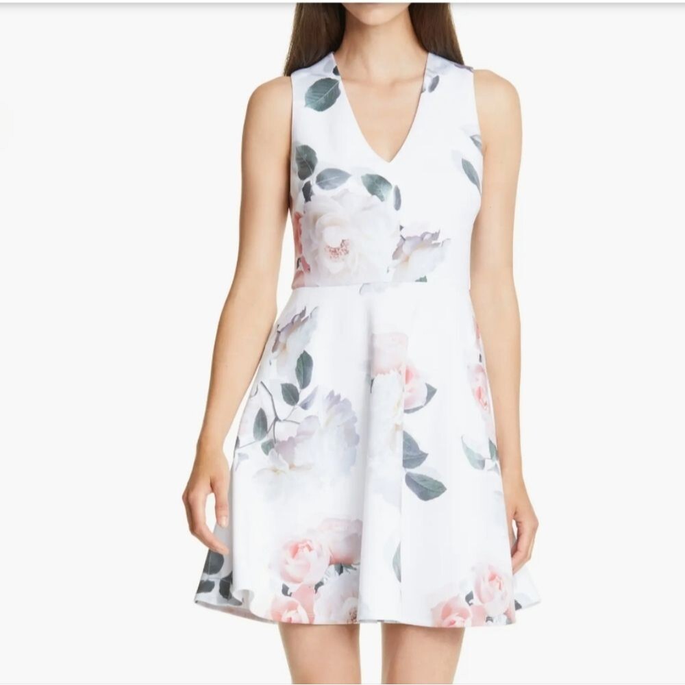 🍒NWT🍒 TED BAKER FEMININE FLORAL PRINT DRESS